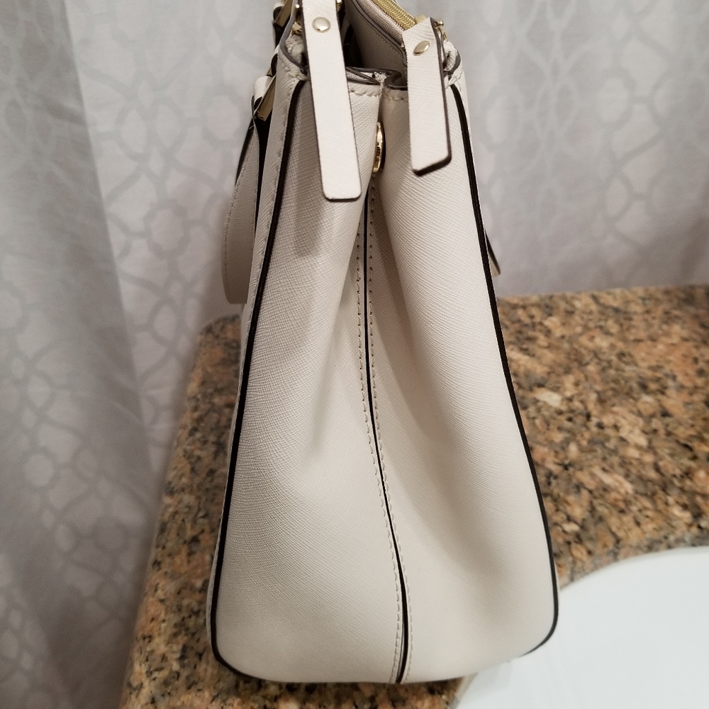 Kate Spade Purse - Picture 3 of 8